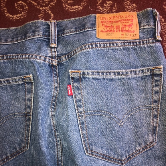 Classic Blue Levi’s Denim Jeans- 505 -32 by 32 worn a few times. - Picture 10 of 11